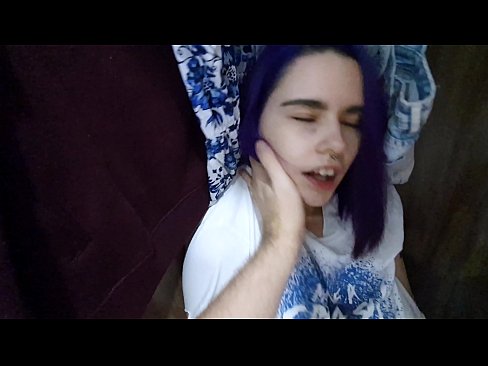 ❤️ Ketemu adhine ing lemari lan mbantu dheweke cum ❤ Porno ing kita  ️❤